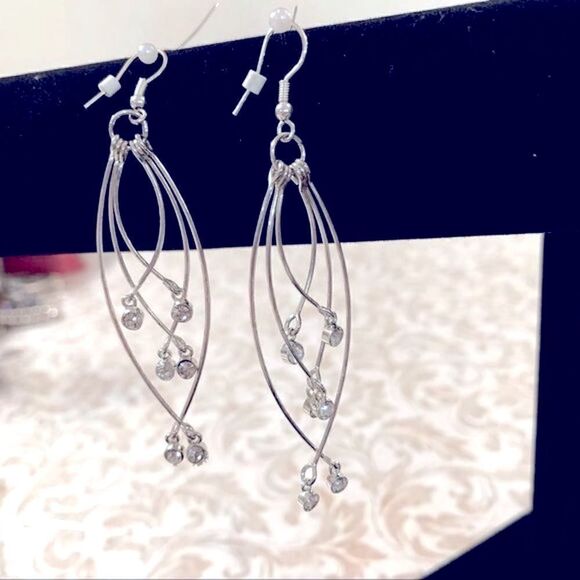 Rhinestone Drop/Dangle Long Pierced Earrings Dainty 3” Gorgeous - Picture 2 of 3